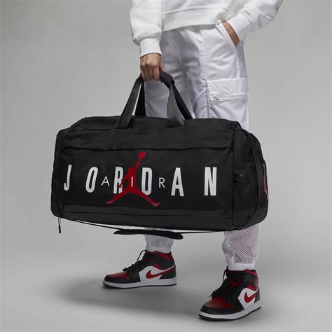 nike air jordan bauchtasche|nike jordan duffel bag.